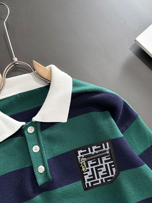フェンディ ロゴバッジ刺繍ラペルセーター