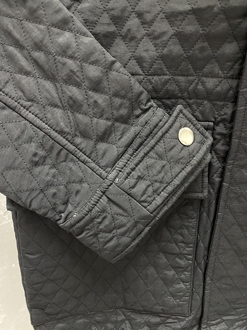 バーバリースーパーコピー ミディアムキルティングフード付きコットンジャケット