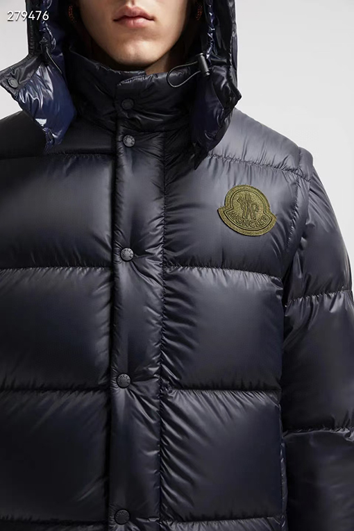 モンクレールコピー Loff Jacket 黒武士のダウンジャケット