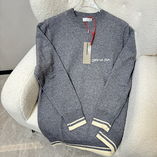 ディオール きのアルファベット刺繍ウールプルオーバー