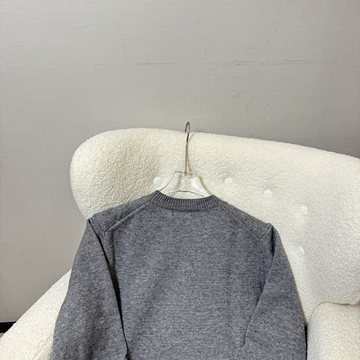 ディオール きのアルファベット刺繍ウールプルオーバー