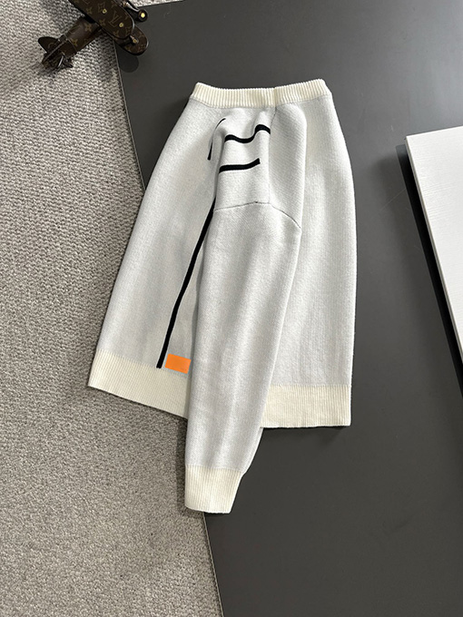 ディオールスーパーコピー 新しいラウンドネックセーター