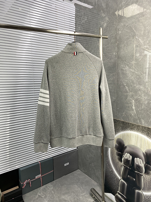 トムブラウン  TBの新しいコットンコート