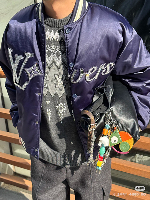 ルイヴィトンスーパーコピー カラーダイヤモンド章仔ベースボール綿服