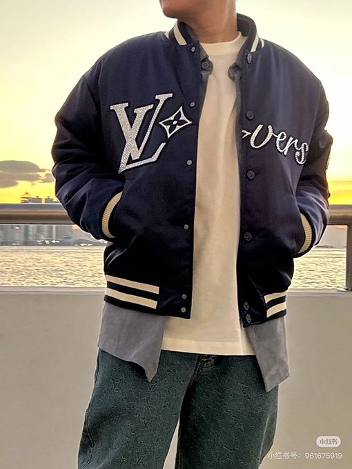 ルイヴィトンスーパーコピー カラーダイヤモンド章仔ベースボール綿服