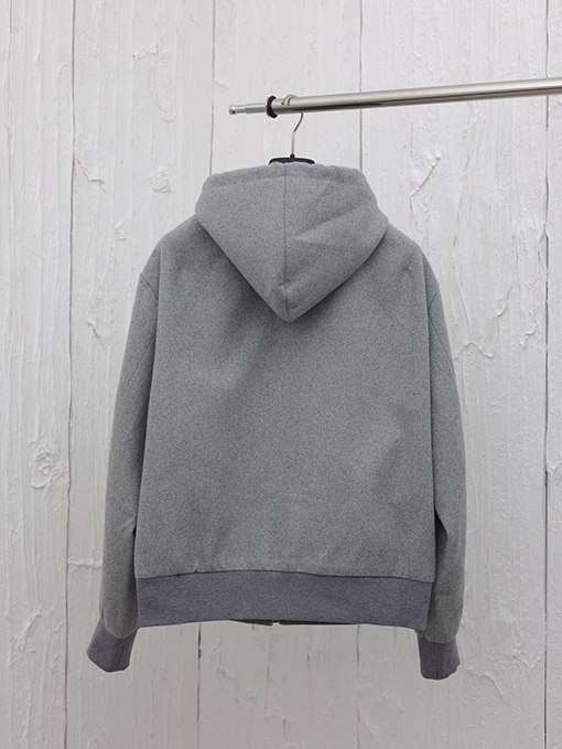 ルイヴィトン 新しいグレーパールストリングジッパージャケット
