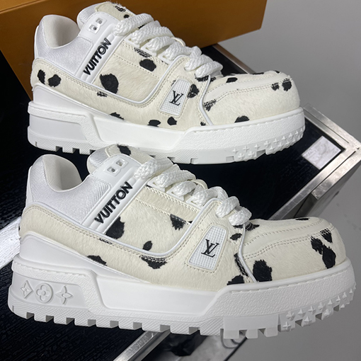 ルイヴィトン Trainer Maxi 24SS 太った丁シリーズ乳牛カップルのスポーツシューズ