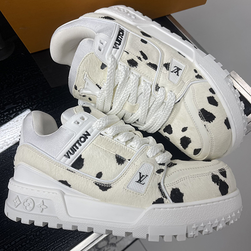 ルイヴィトン Trainer Maxi 24SS 太った丁シリーズ乳牛カップルのスポーツシューズ