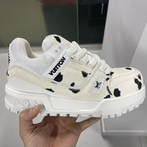 ルイヴィトン Trainer Maxi 24SS 太った丁シリーズ乳牛カップルのスポーツシューズ