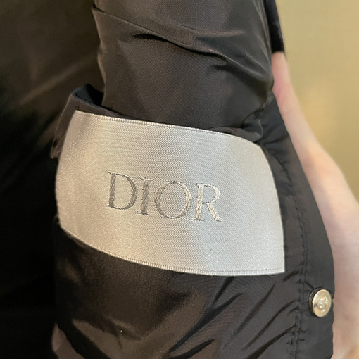 ディオール ロゴ入りダウンベスト