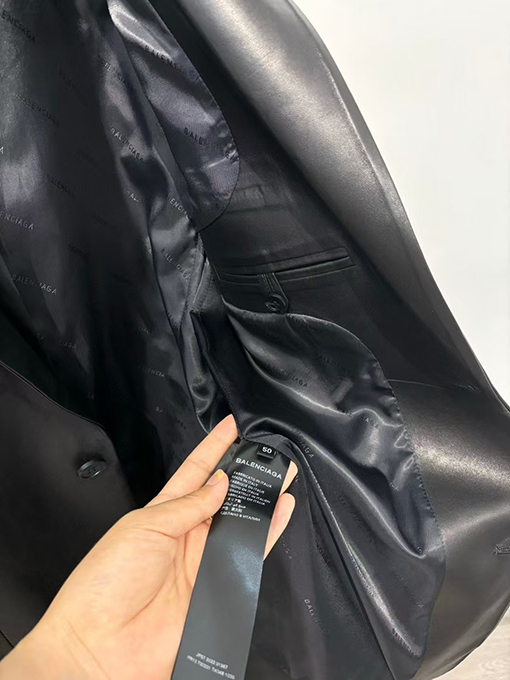 バレンシアガ スーパーコピー羊革ワイドフィットジャケット