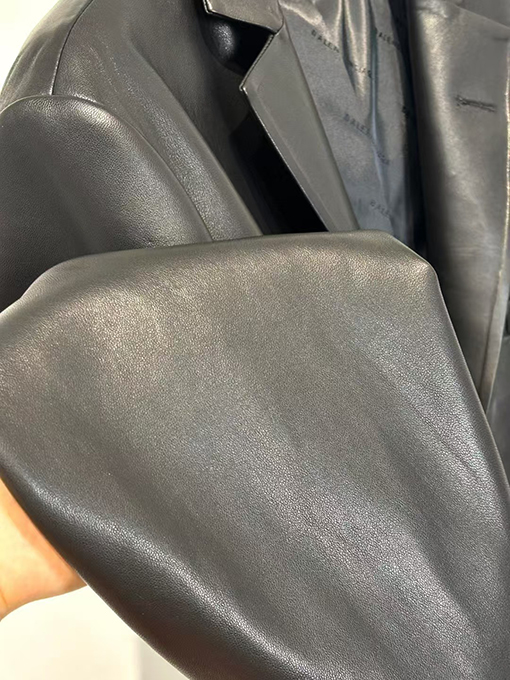 バレンシアガ スーパーコピー羊革ワイドフィットジャケット