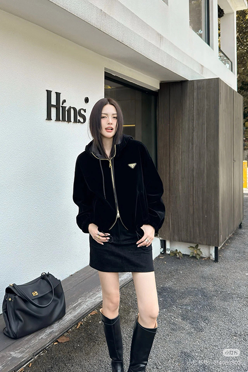 プラダ 24Fw フランネル三角マークコート