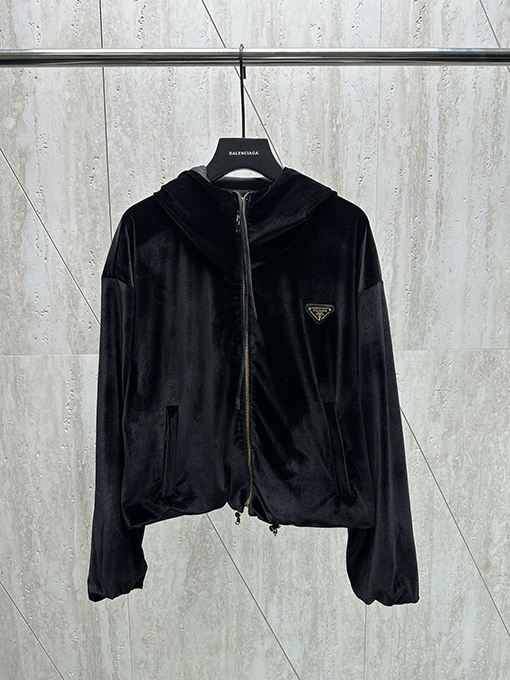 プラダ 24Fw フランネル三角マークコート