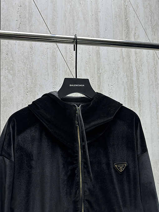 プラダ 24Fw フランネル三角マークコート