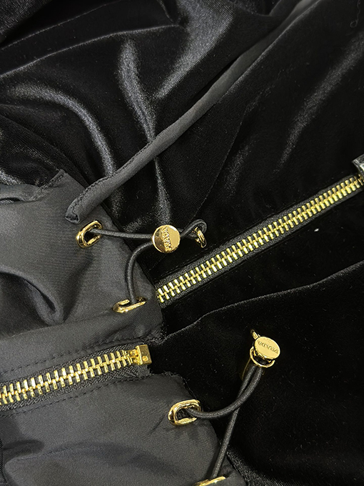プラダ 24Fw フランネル三角マークコート