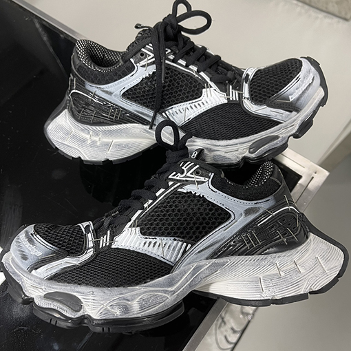バレンシアガ Balenciaga Stapler Runne 24SS ステープル釘ヴィンテージパパ靴