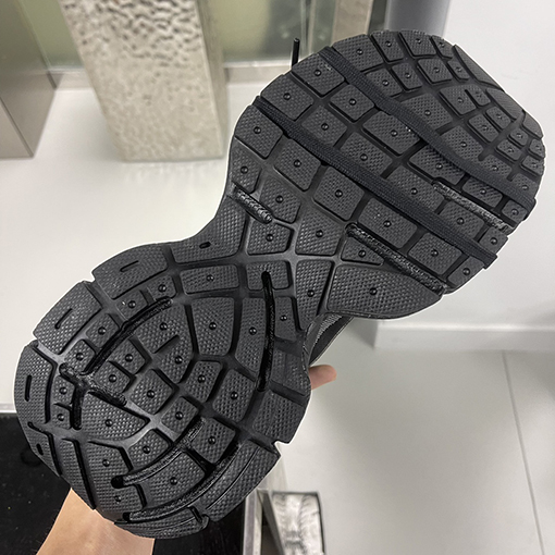 バレンシアガ Balenciaga 3XL x Under Armour 25Ss 限定コラボシリーズ スニーカー