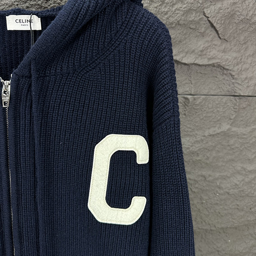 セリーヌ アップリケ刺繍文字太い糸ジッパーフード付きセーターコート