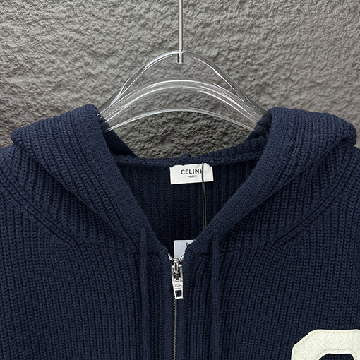 セリーヌ アップリケ刺繍文字太い糸ジッパーフード付きセーターコート