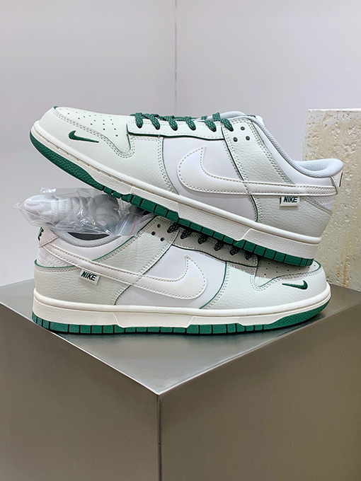 ナイキ DUNK LOW RETRO ダンクシリーズスケートシューズ
