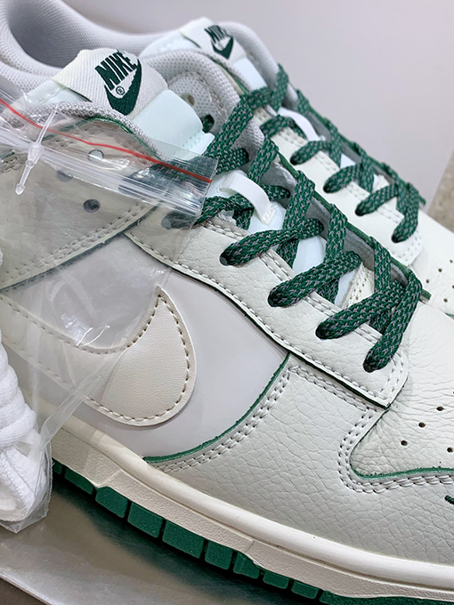 ナイキ DUNK LOW RETRO ダンクシリーズスケートシューズ