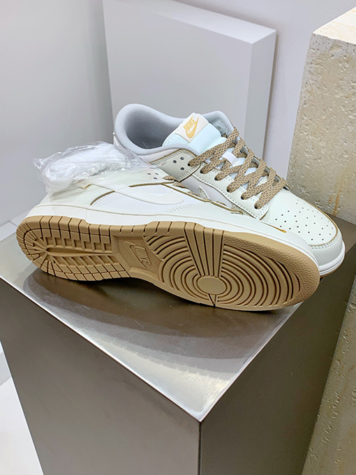 ナイキ DUNK LOW RETRO ダンクシリーズスケートシューズ