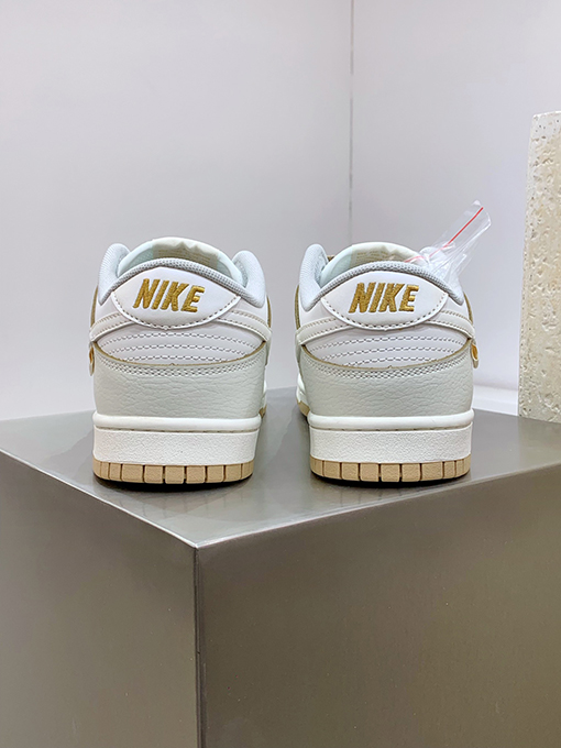 ナイキ DUNK LOW RETRO ダンクシリーズスケートシューズ