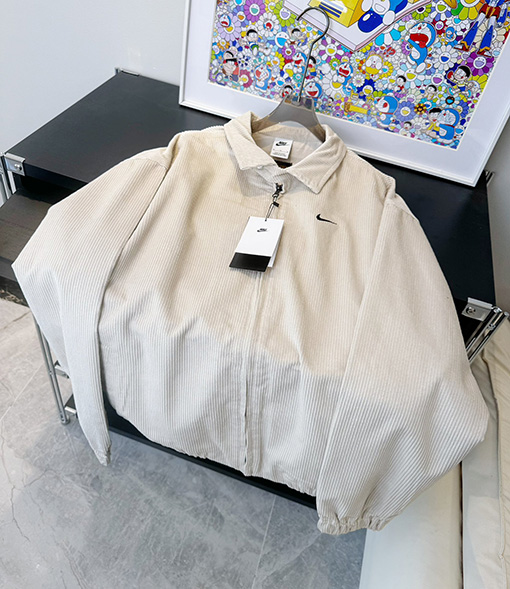 ナイキ 新しいレトロな小さなジャケット