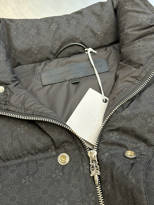 クロムハーツスーパーコピー 暗い柄のジャカードダウンベスト