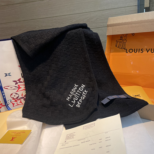 ルイヴィトン Marque L.Vuitton Déposée 刺繍ロゴスカーフ