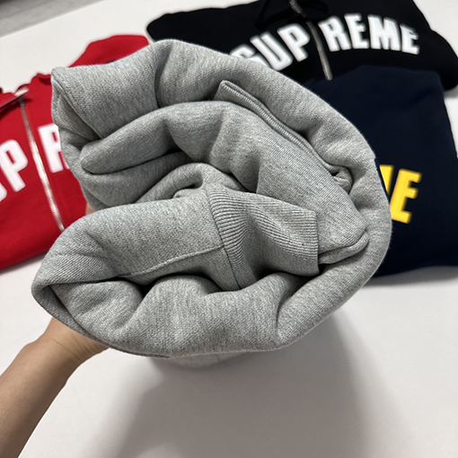 シュプリーム スーパーコピー SUPREME ステッカー付きフリースパーカー