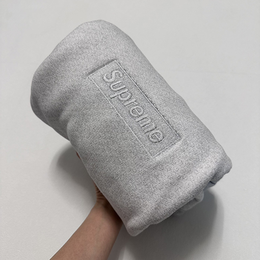 シュプリーム x MM6 Maison Margiela コラボペイントフード付きフリースパーカー
