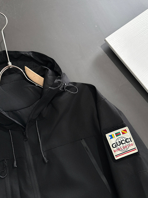 グッチ クラシックジップアップフード付きウインドブレーカージャケット