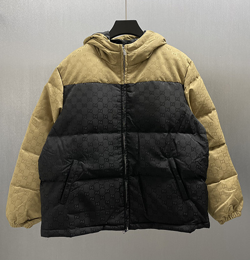 グッチ ナイロンキャンバスダウンジャケット