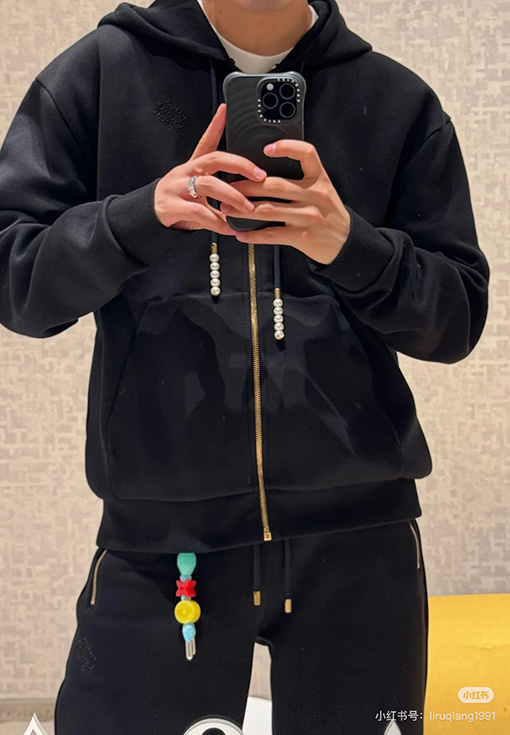 ルイヴィトン パールジッパー刺繍パーカー