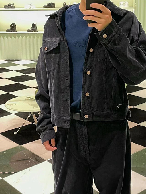 プラダ 24fw メタルバックルコーデュロイジャケット
