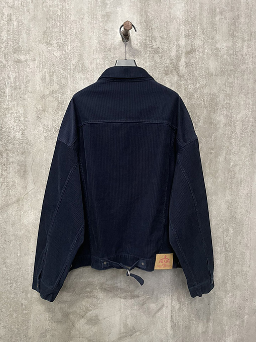 プラダ 24fw メタルバックルコーデュロイジャケット