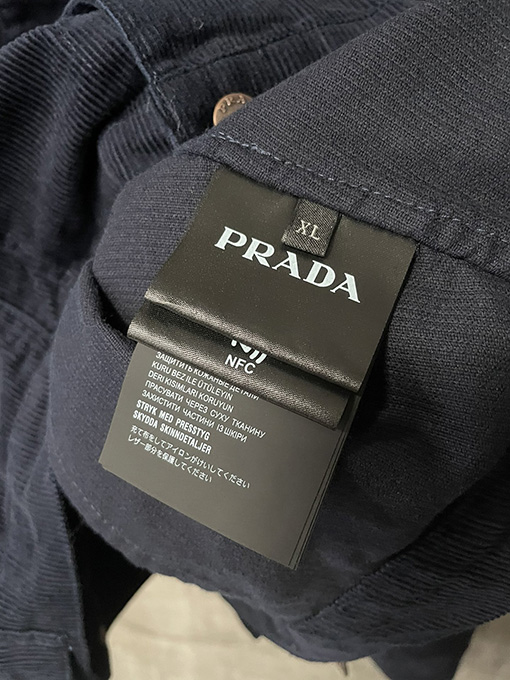 プラダ 24fw メタルバックルコーデュロイジャケット