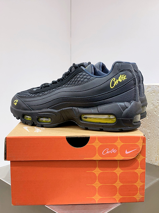 ナイキNIKE Air Max 95 エアクッションクッションジョギングシューズ