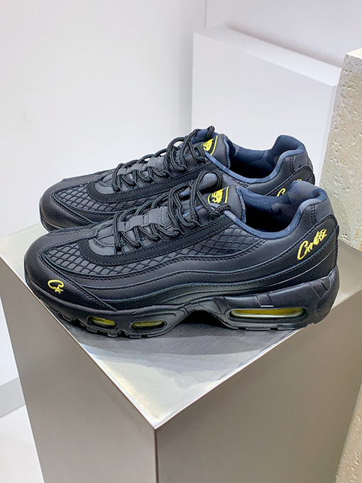ナイキNIKE Air Max 95 エアクッションクッションジョギングシューズ