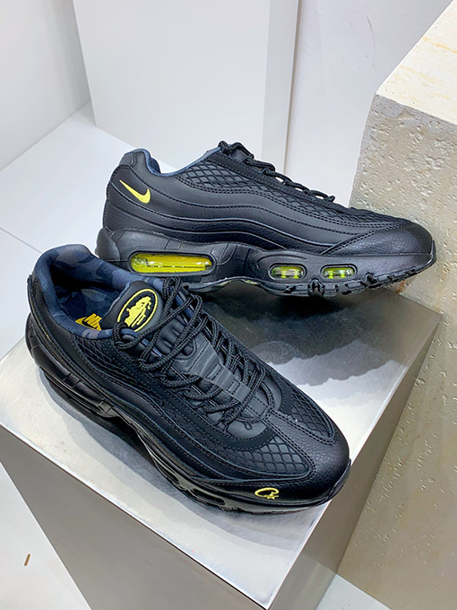 ナイキNIKE Air Max 95 エアクッションクッションジョギングシューズ
