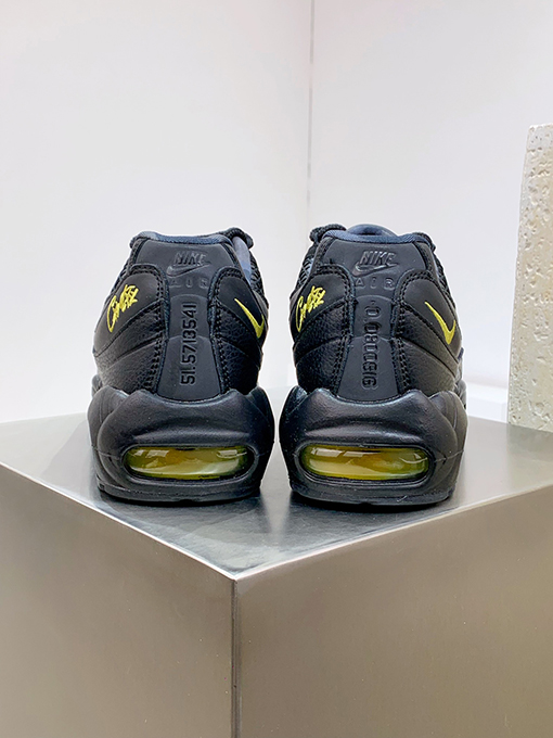 ナイキNIKE Air Max 95 エアクッションクッションジョギングシューズ