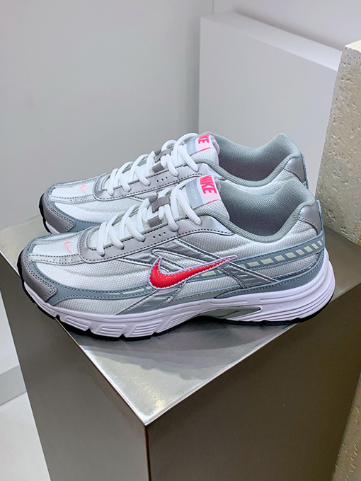 ナイキNIKE Initiator 創設者シリーズヴィンテージパパ靴