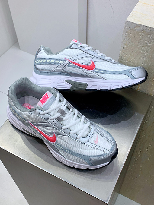 ナイキNIKE Initiator 創設者シリーズヴィンテージパパ靴