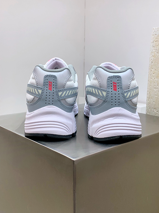 ナイキNIKE Initiator 創設者シリーズヴィンテージパパ靴