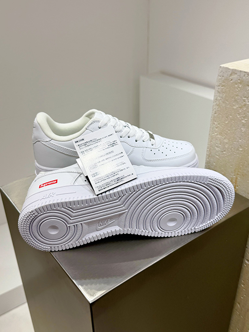 シュプリーム Supreme x Nike Air Force 1 Low'07