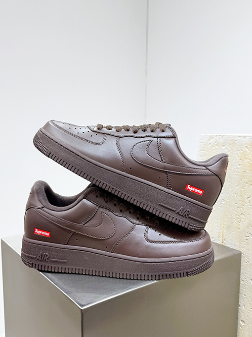 シュプリーム Supreme x Nike Air Force 1 Low'07