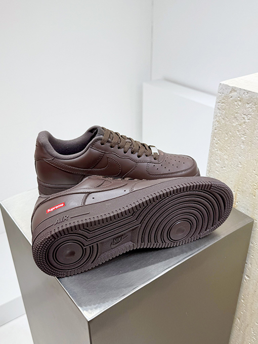 シュプリーム Supreme x Nike Air Force 1 Low'07