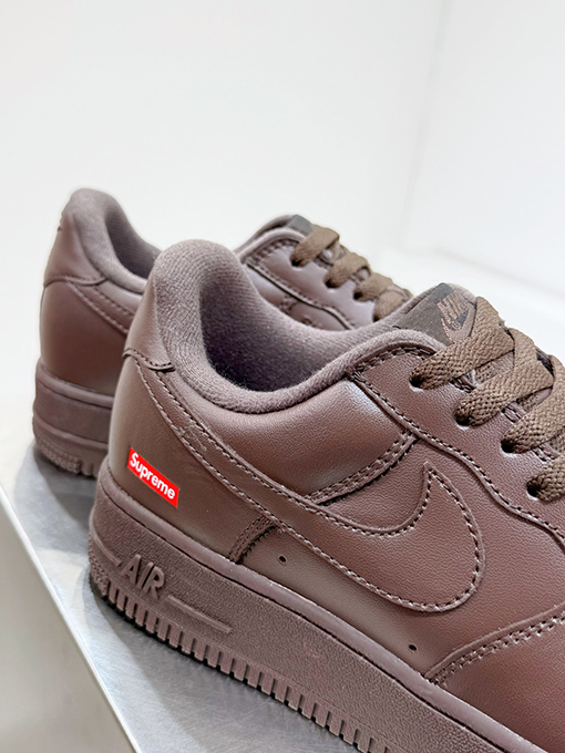 シュプリーム Supreme x Nike Air Force 1 Low'07